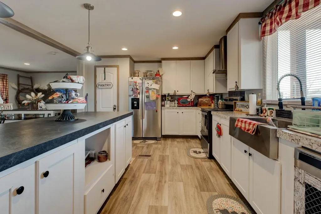1867 Dan Ridge Road Wellington KY 40387