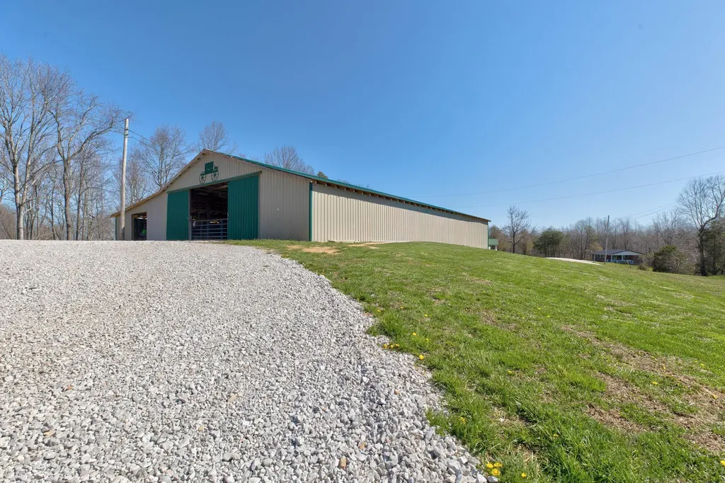 1867 Dan Ridge Road Wellington KY 40387