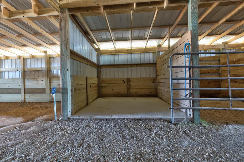 1867 Dan Ridge Road Wellington KY 40387