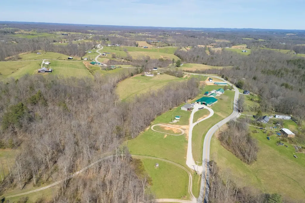 1867 Dan Ridge Road Wellington KY 40387