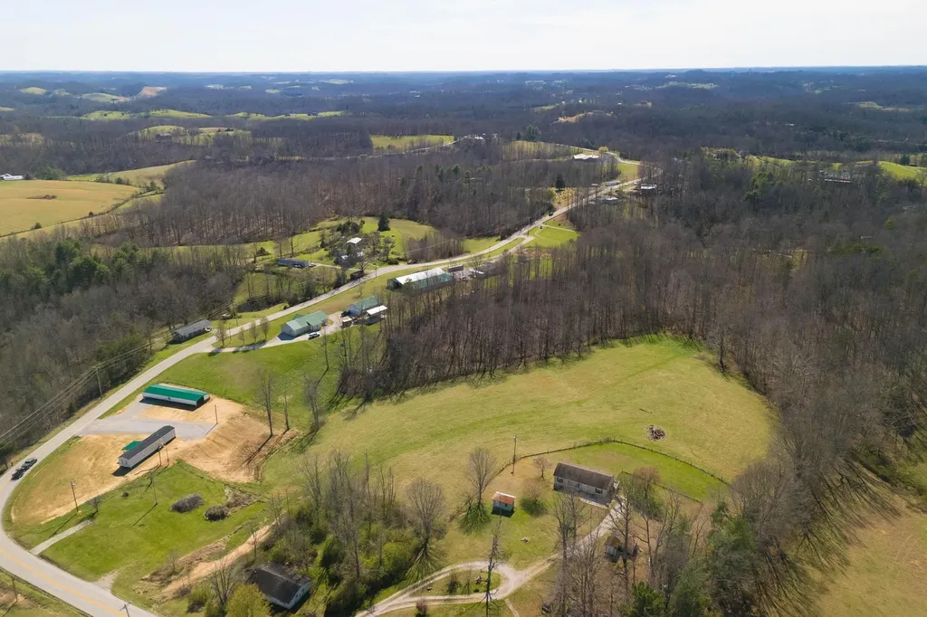 1867 Dan Ridge Road Wellington KY 40387