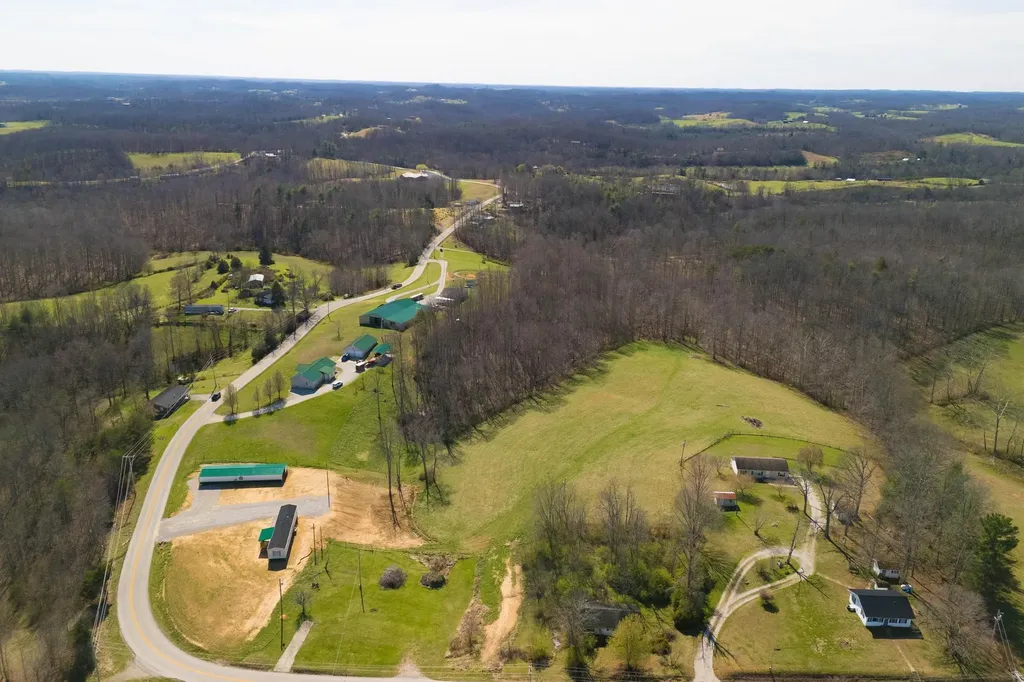 1867 Dan Ridge Road Wellington KY 40387
