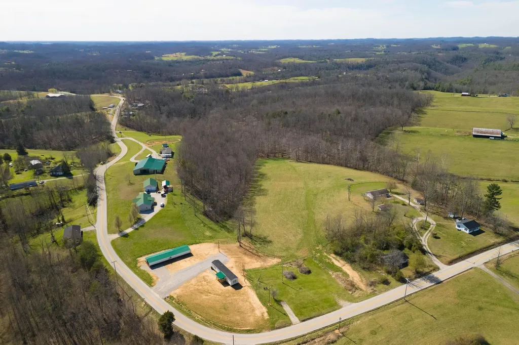 1867 Dan Ridge Road Wellington KY 40387