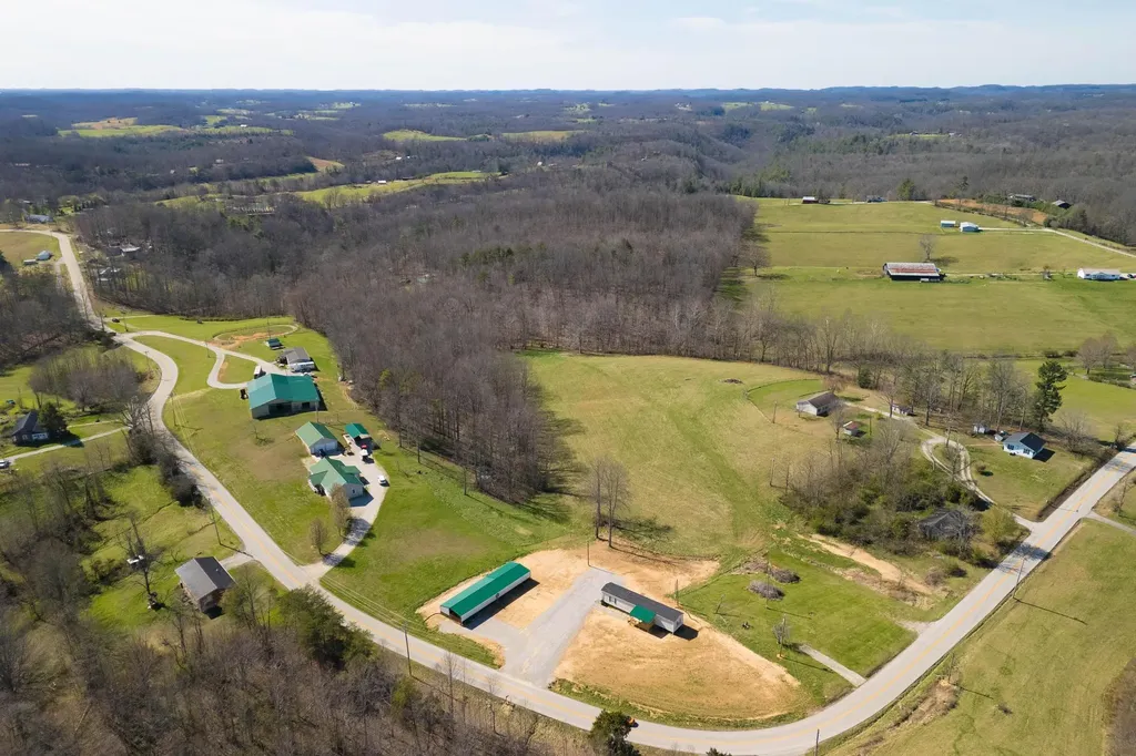 1867 Dan Ridge Road Wellington KY 40387