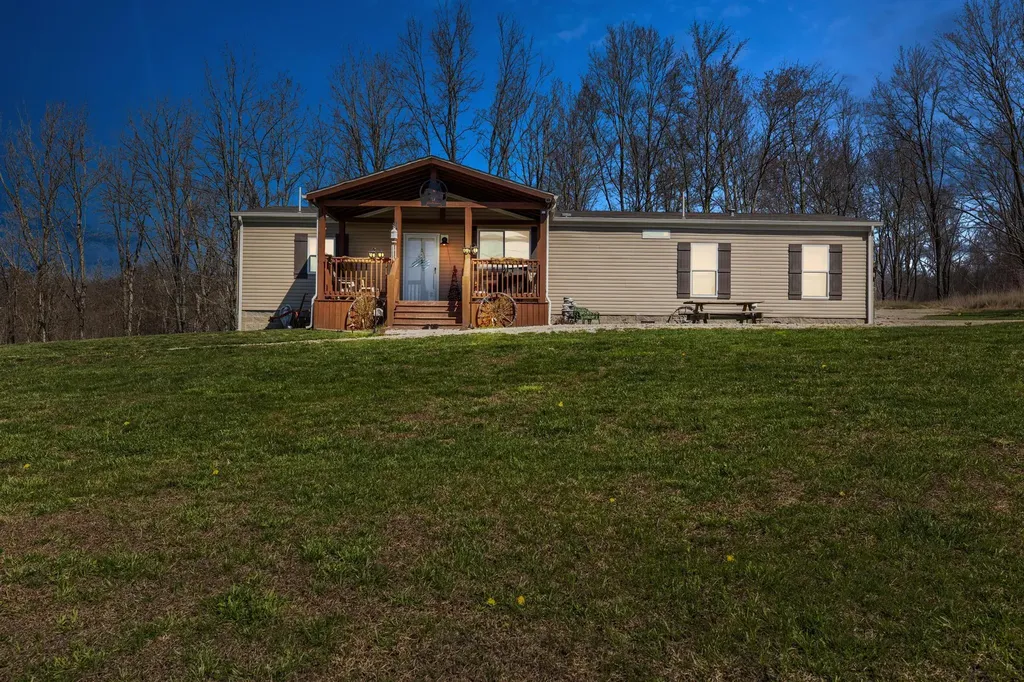 1867 Dan Ridge Road Wellington KY 40387