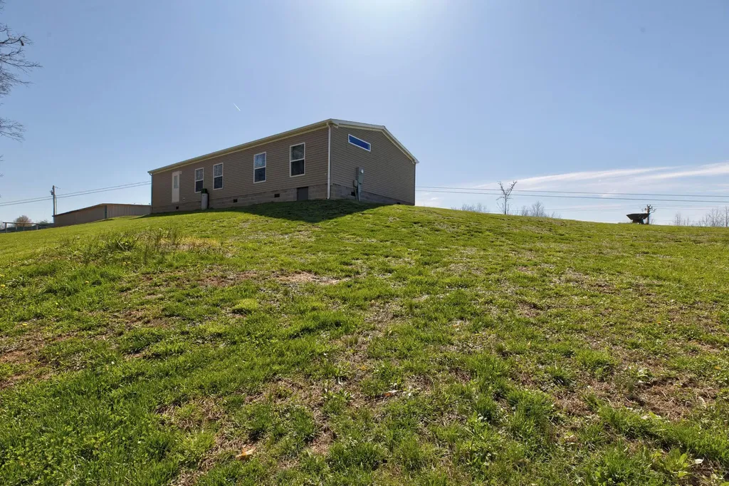 1867 Dan Ridge Road Wellington KY 40387