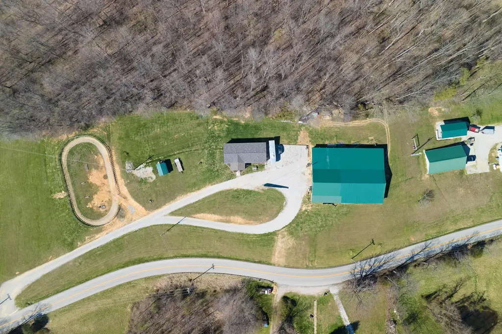 1867 Dan Ridge Road Wellington KY 40387