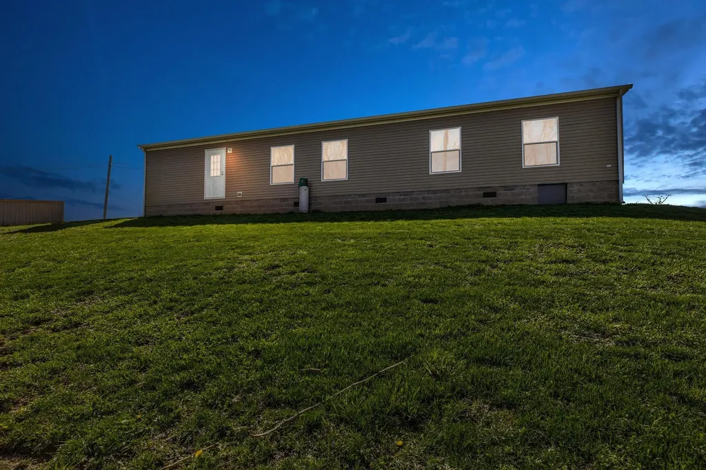 1867 Dan Ridge Road Wellington KY 40387