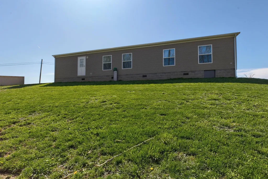 1867 Dan Ridge Road Wellington KY 40387