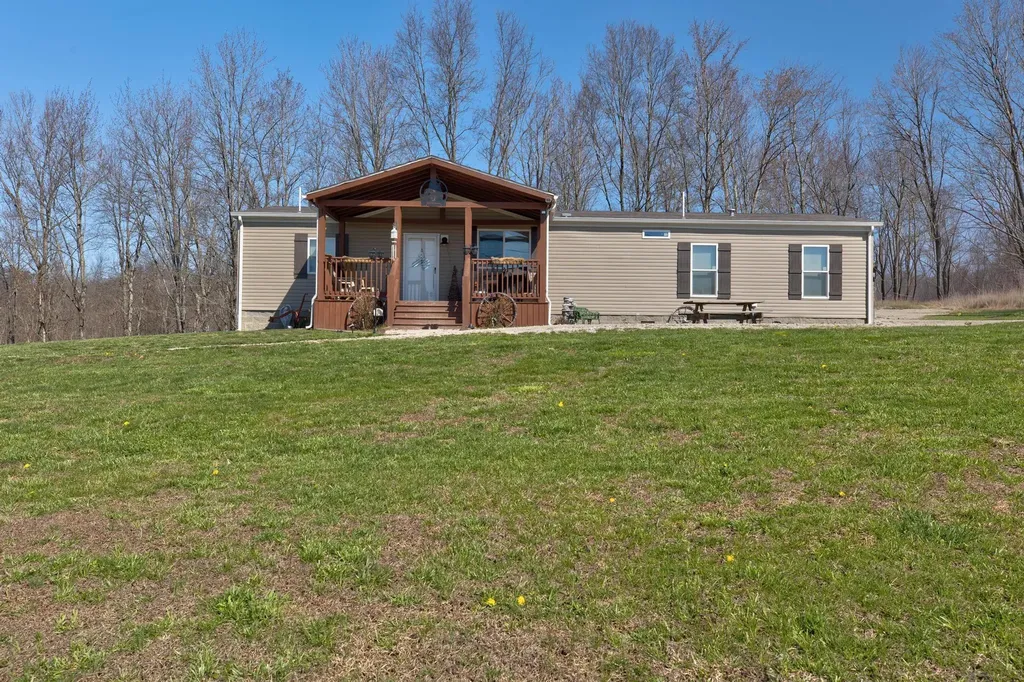1867 Dan Ridge Road Wellington KY 40387