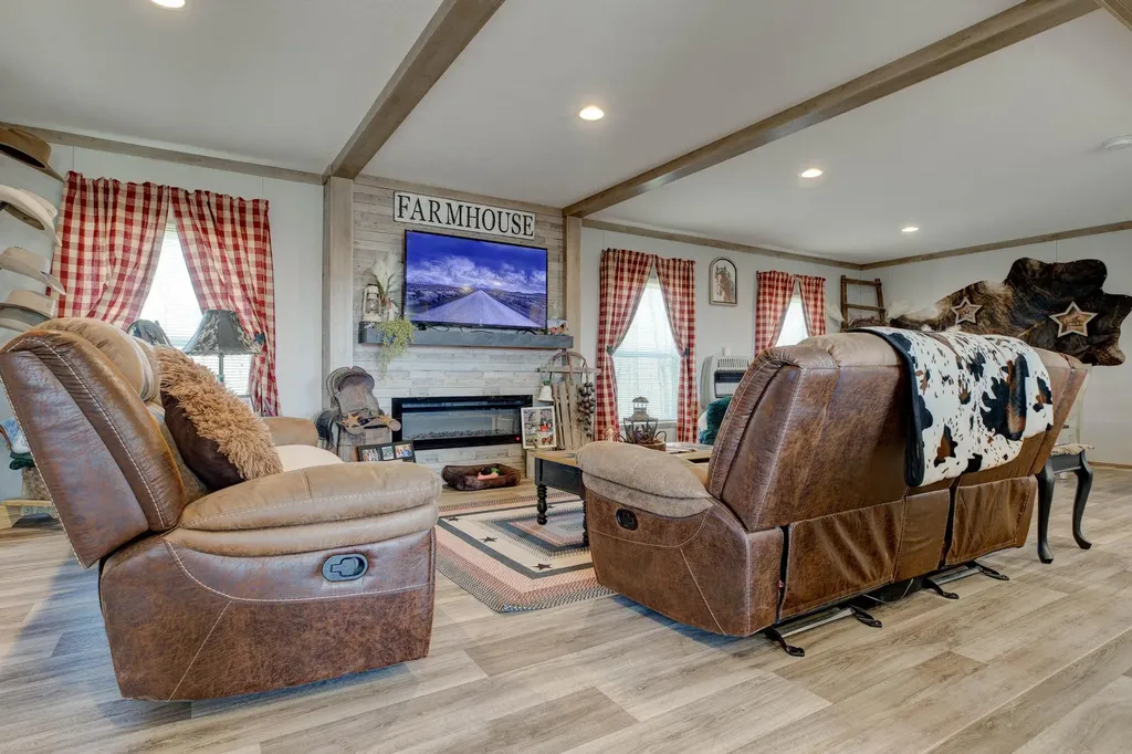 1867 Dan Ridge Road Wellington KY 40387