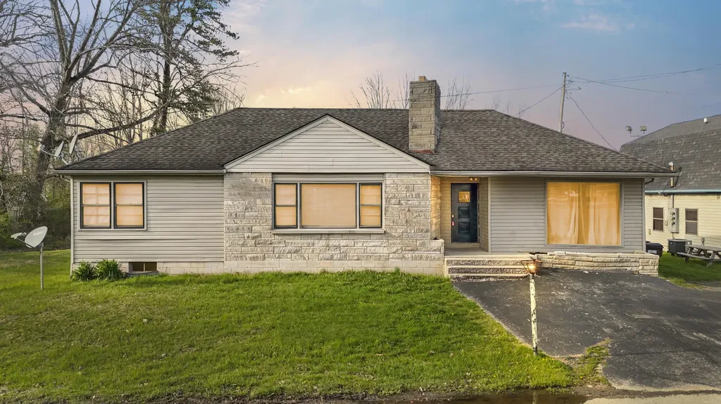 221 Halls Road Stanton KY 40380