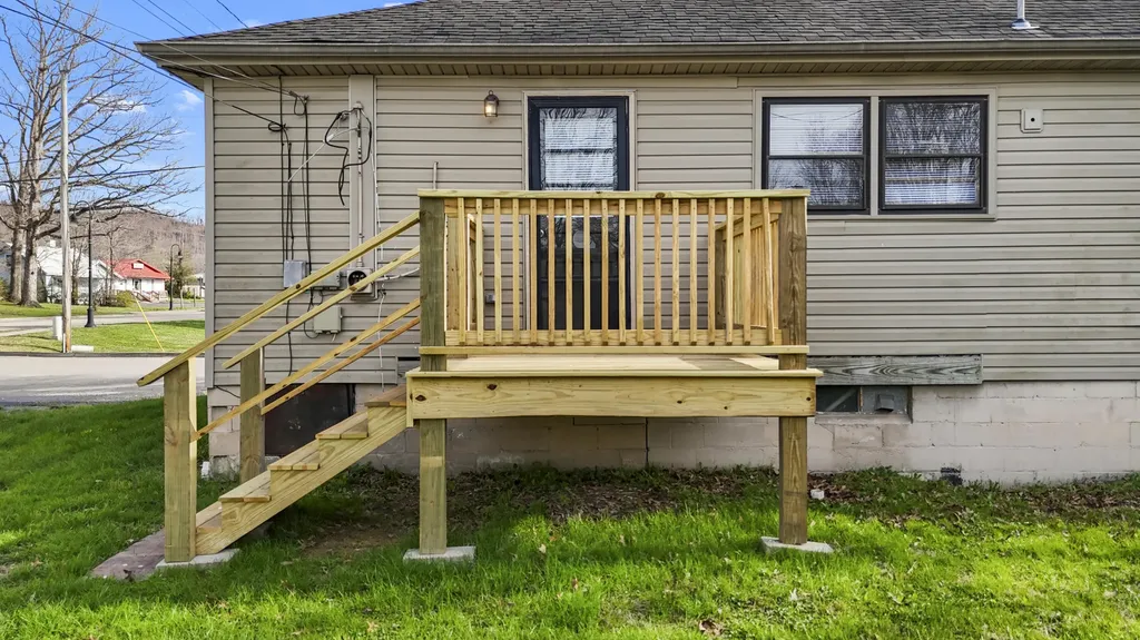 221 Halls Road Stanton KY 40380
