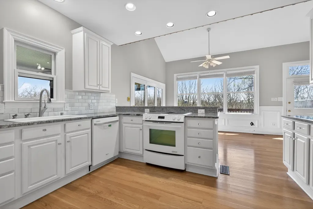 364 Muir Lane Georgetown KY 40324