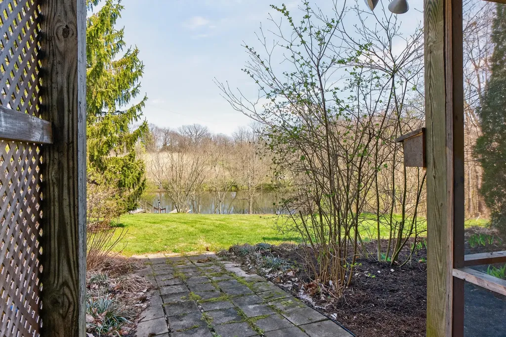 364 Muir Lane Georgetown KY 40324