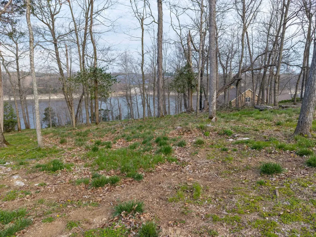 998 Hunter Drive Lancaster KY 40444