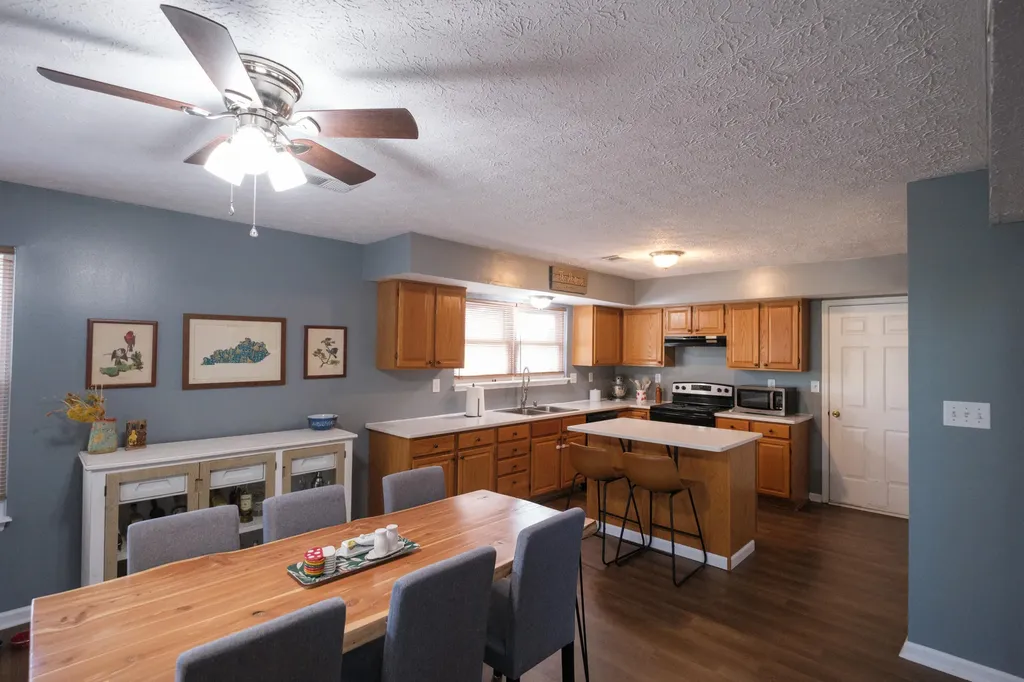 2113 Belmont Drive Lexington KY 40516