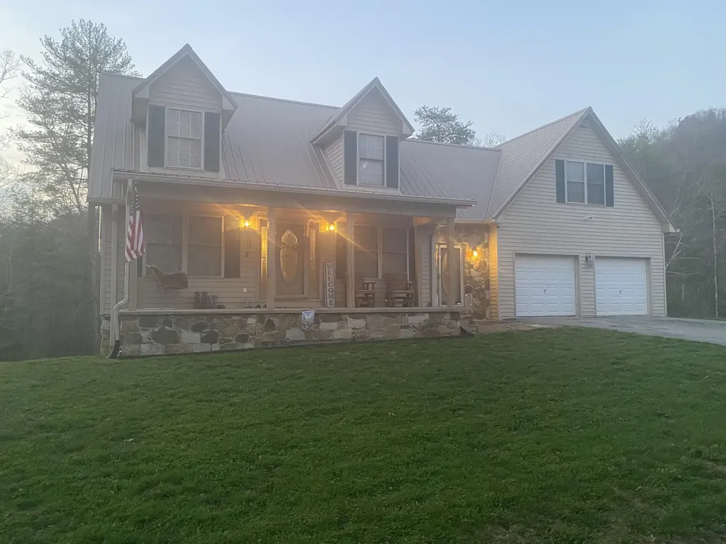 11598 Red Lick Road Irvine KY 40336