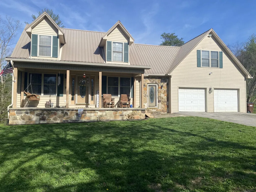 11598 Red Lick Road Irvine KY 40336
