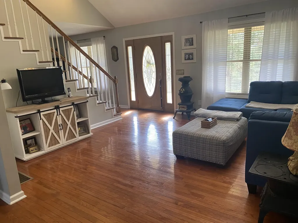 11598 Red Lick Road Irvine KY 40336