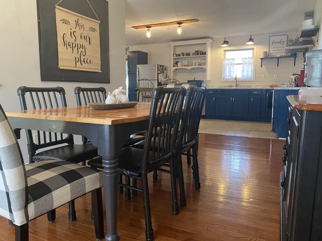 11598 Red Lick Road Irvine KY 40336