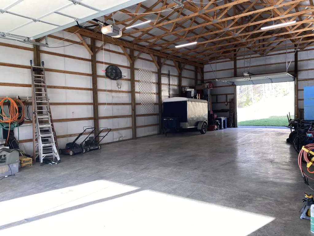 11598 Red Lick Road Irvine KY 40336