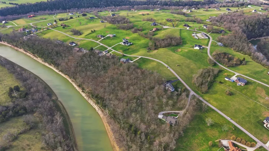 480 Lakeside Drive Lancaster KY 40444