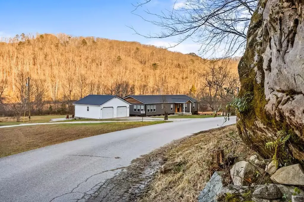 1325 Star Gap Road Stanton KY 40380