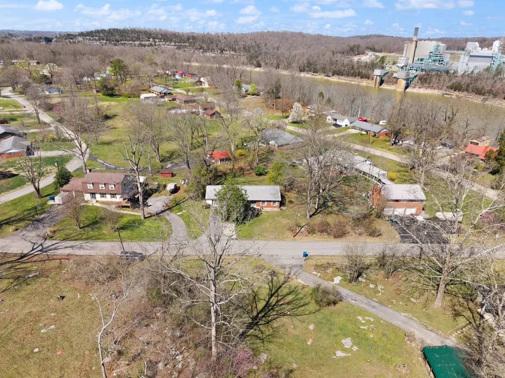 325 Maple Avenue Burnside KY 42519