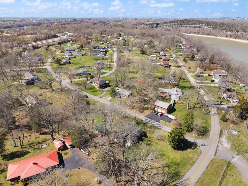 325 Maple Avenue Burnside KY 42519