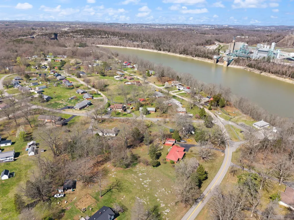 325 Maple Avenue Burnside KY 42519