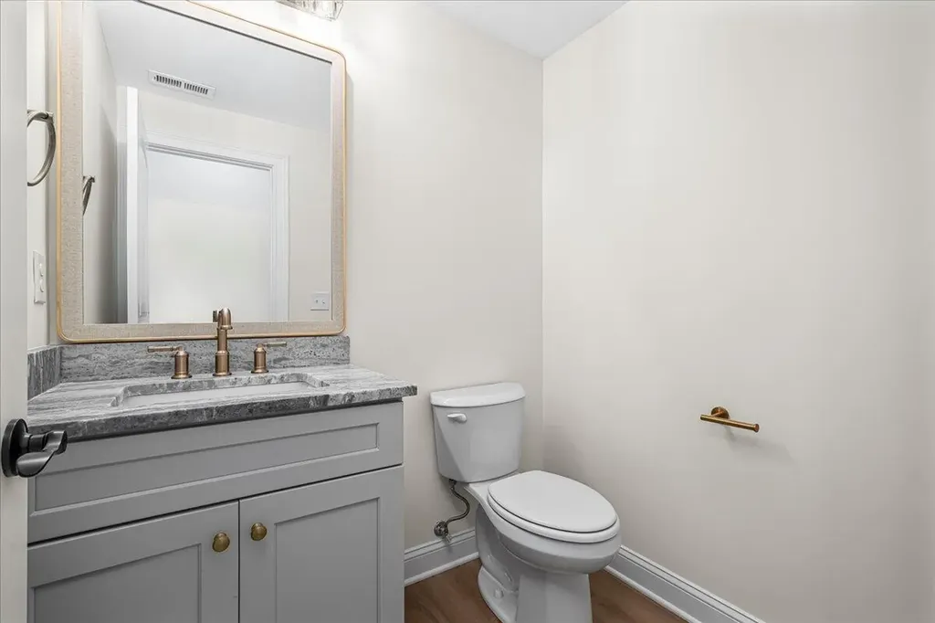 4260 Buttermilk Road Lexington KY 40509