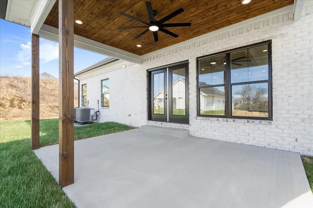 4260 Buttermilk Road Lexington KY 40509