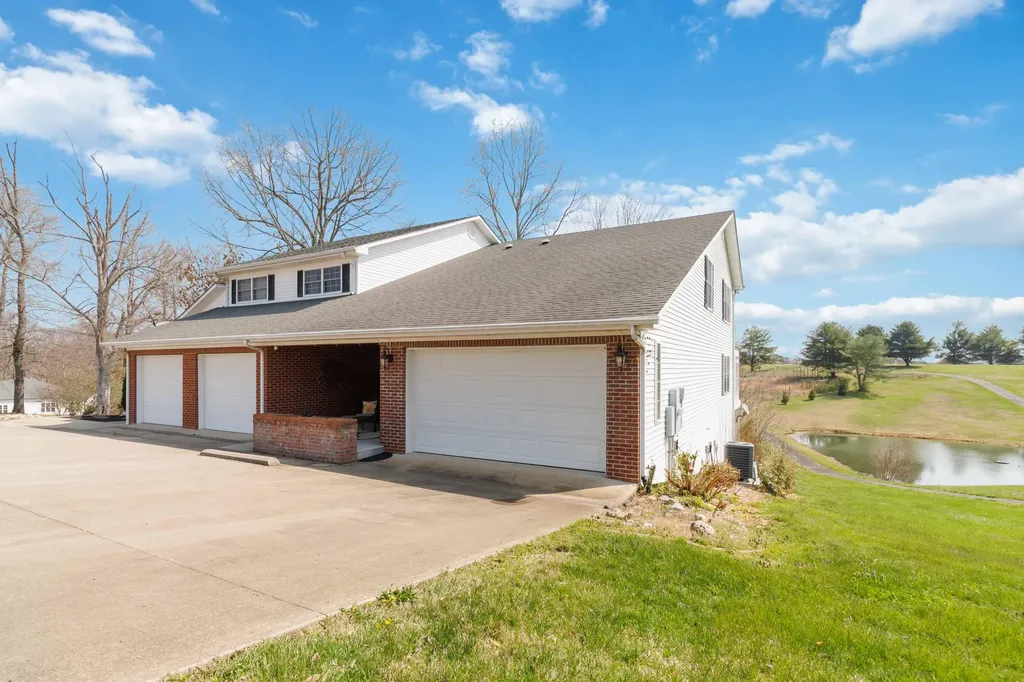 109 Dylan Drive Jamestown KY 42629
