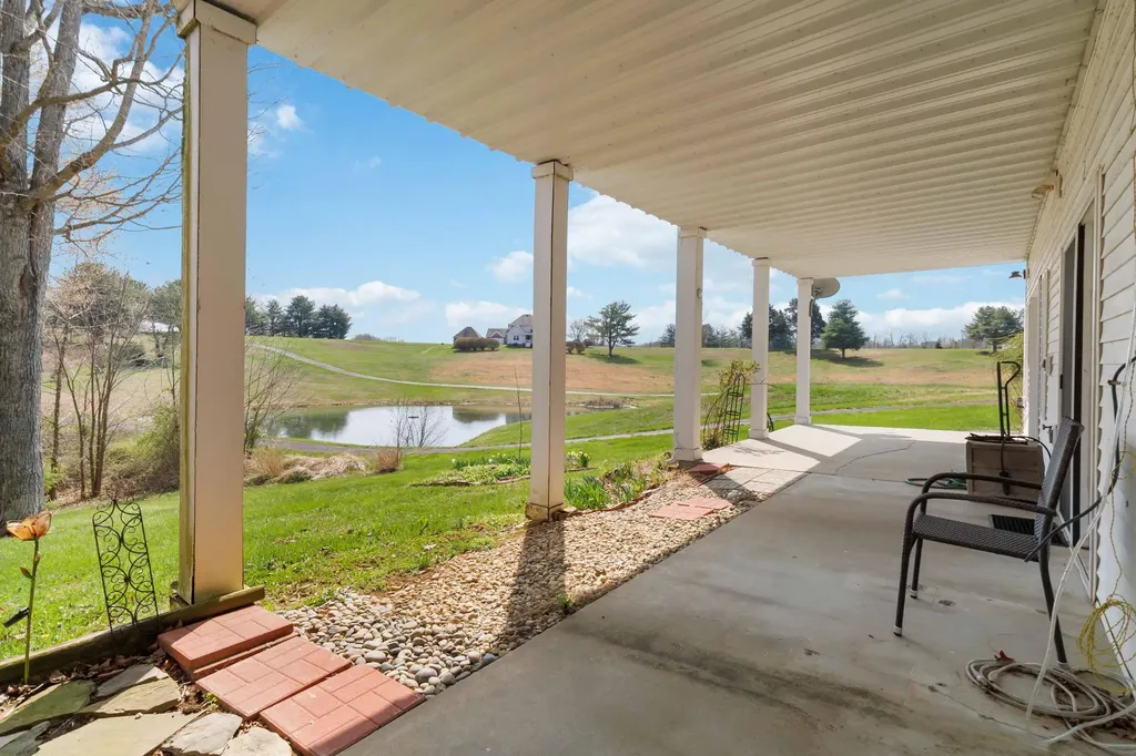 109 Dylan Drive Jamestown KY 42629