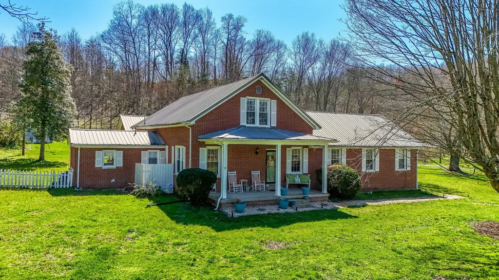 7581 Mcwhorter Road London KY 40741