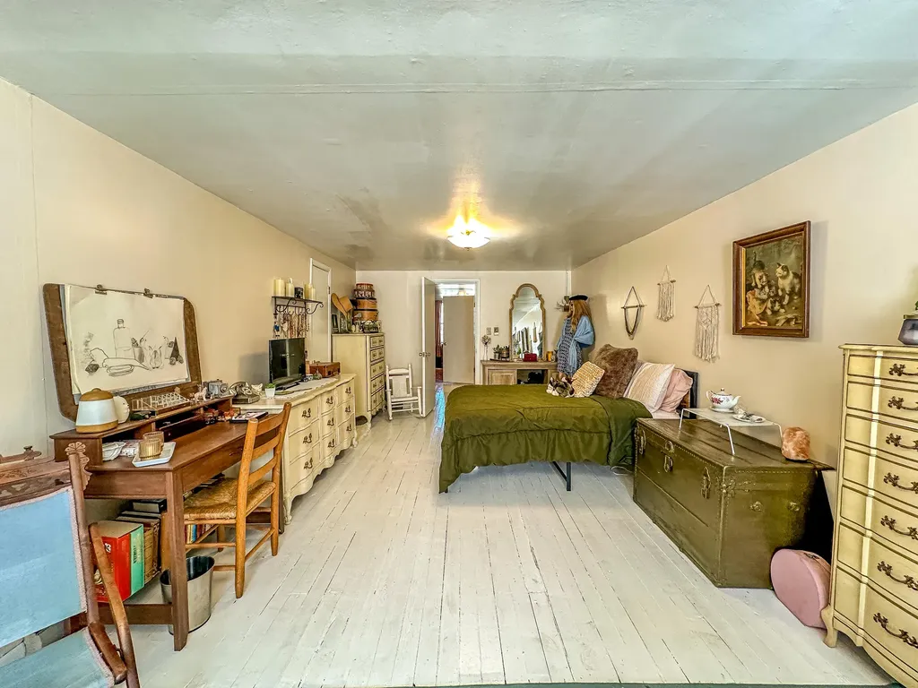 7581 Mcwhorter Road London KY 40741