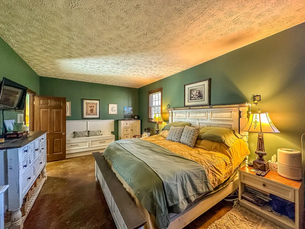 7581 Mcwhorter Road London KY 40741