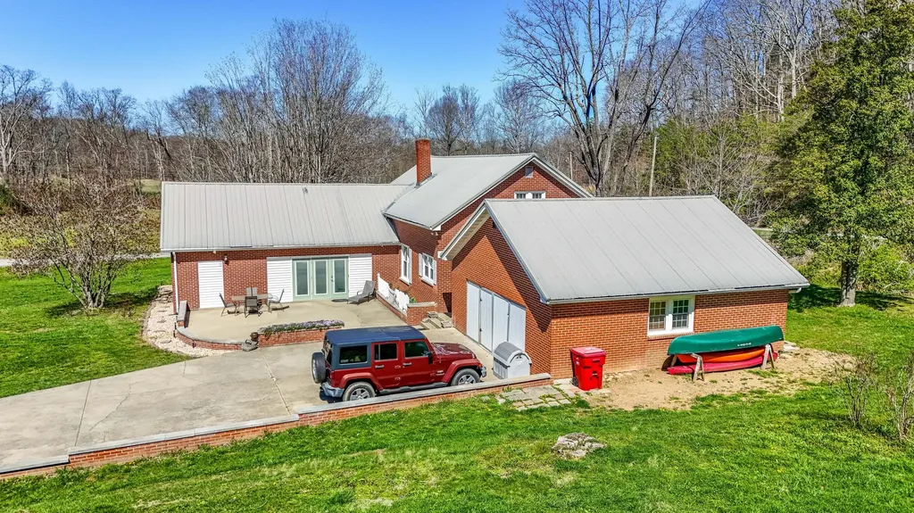 7581 Mcwhorter Road London KY 40741