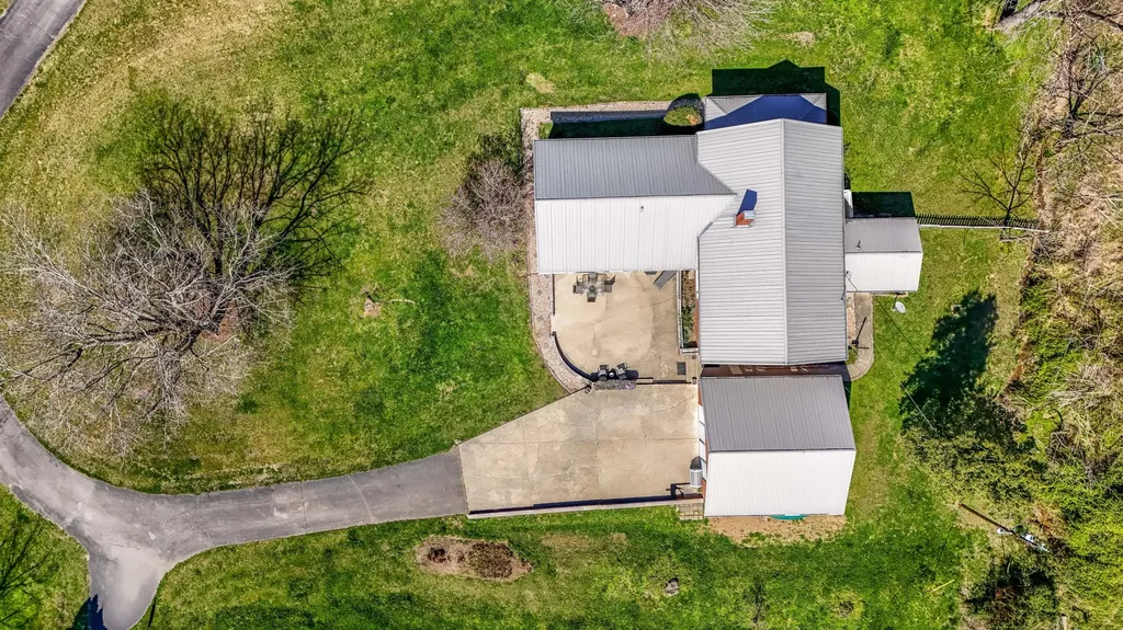 7581 Mcwhorter Road London KY 40741