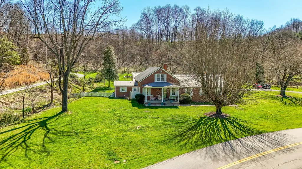 7581 Mcwhorter Road London KY 40741