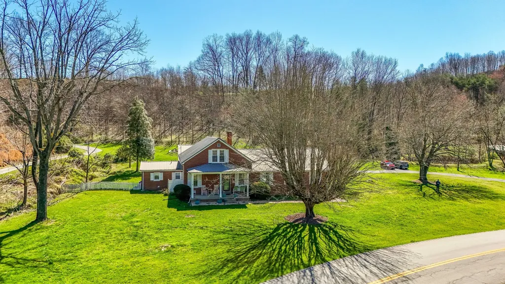 7581 Mcwhorter Road London KY 40741