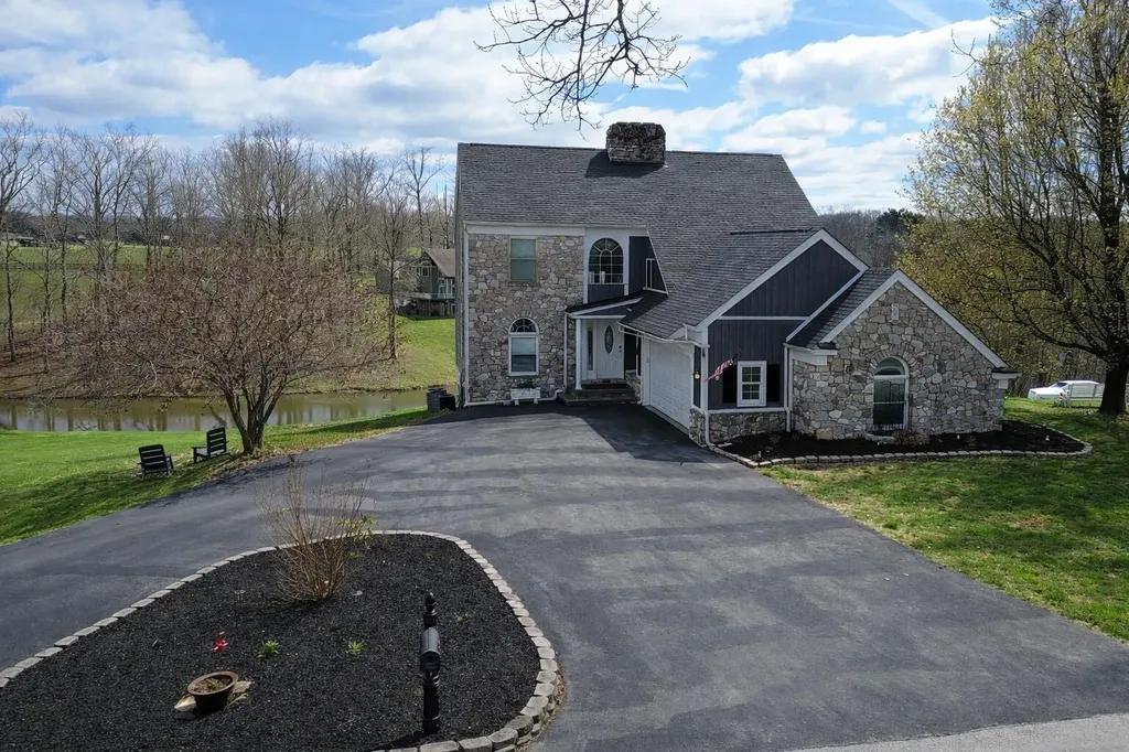 3002 Woodland Lane Corbin KY 40701