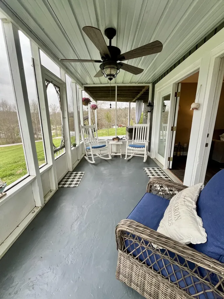 3002 Woodland Lane Corbin KY 40701
