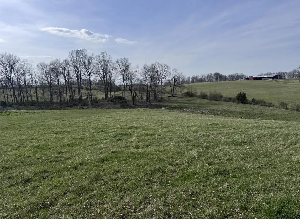 2690 Pond School Road Kings Mountain KY 40442