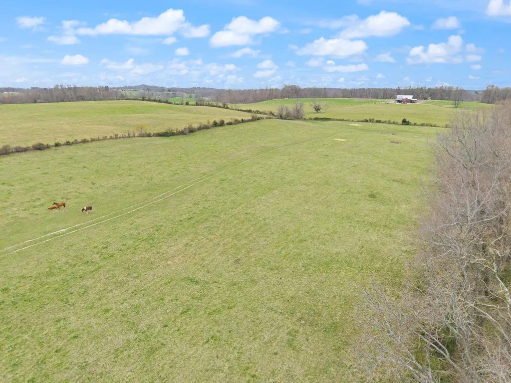 2690 Pond School Road Kings Mountain KY 40442