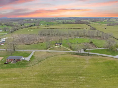 2690 Pond School Road Kings Mountain KY 40442