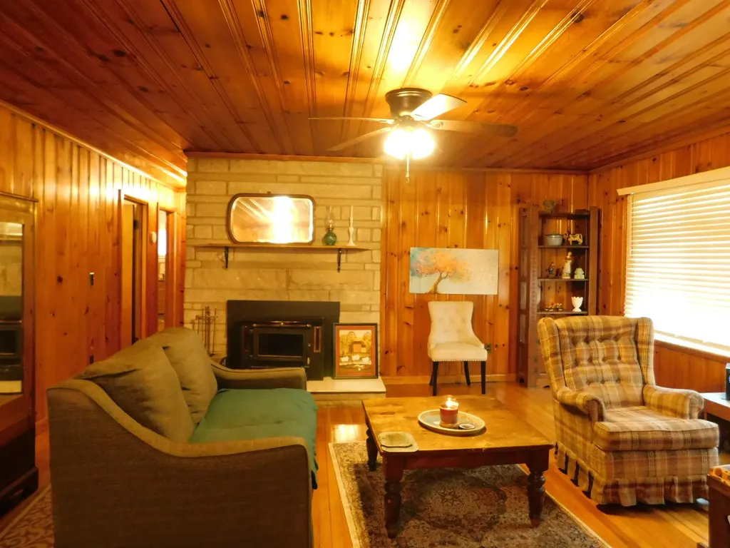 116 Wolf Hollow Road Baxter KY 40806