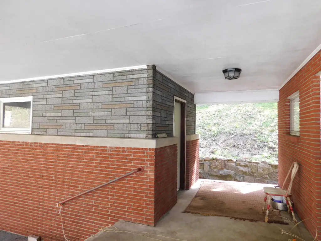 116 Wolf Hollow Road Baxter KY 40806