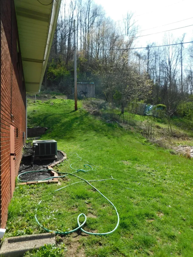 116 Wolf Hollow Road Baxter KY 40806